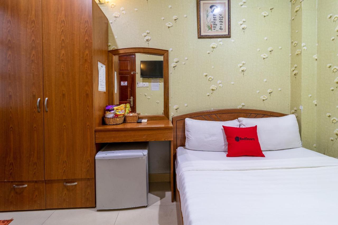Reddoorz Nam Bac Hotel Phan Dang Luu Phu Nhuan Ho Chi Minh City Exterior photo