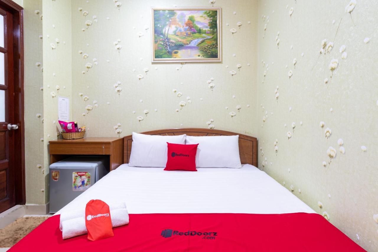 Reddoorz Nam Bac Hotel Phan Dang Luu Phu Nhuan Ho Chi Minh City Exterior photo